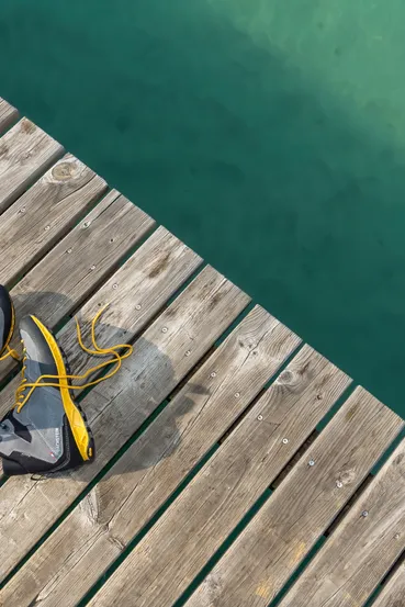 Hiking by Lake Klopein